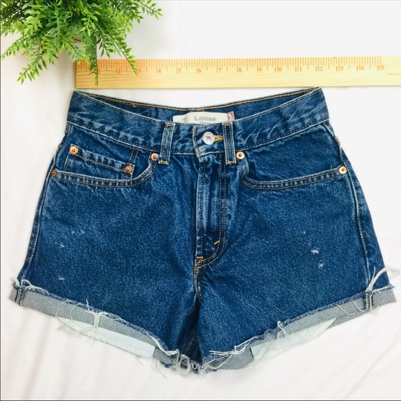 ( SOLD ❗️) Vintage Levi’s High Waisted 24” - Picture 4 of 4